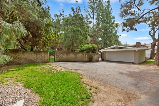 4548 La Granada Way, La Canada Flintridge, CA 91011
