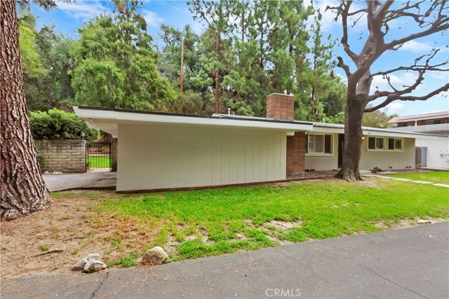 4548 La Granada Way, La Canada Flintridge, CA 91011