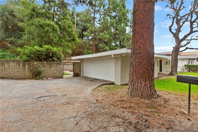4548 La Granada Way, La Canada Flintridge, CA 91011