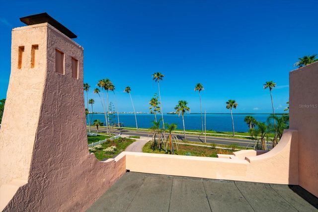 43 EDGEWATER DRIVE, Dunedin, FL 34698