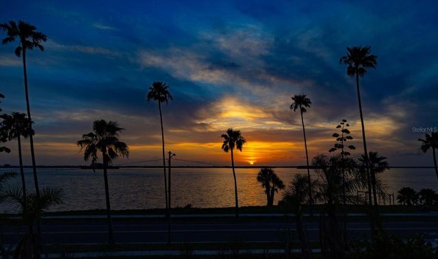 43 EDGEWATER DRIVE, Dunedin, FL 34698