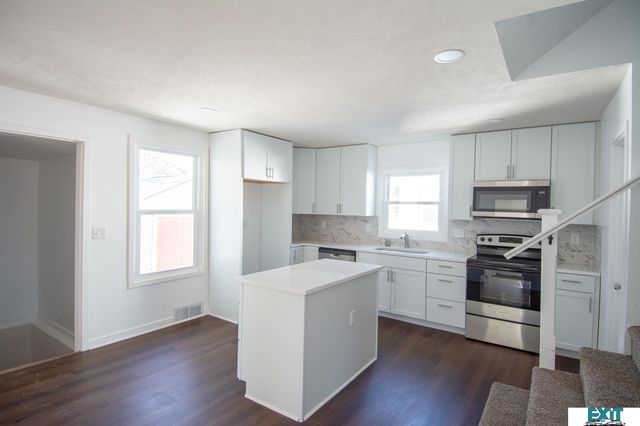 810 S 9th Street, Norfolk, NE 68701