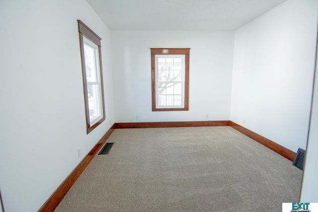 810 S 9th Street, Norfolk, NE 68701