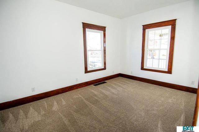 810 S 9th Street, Norfolk, NE 68701
