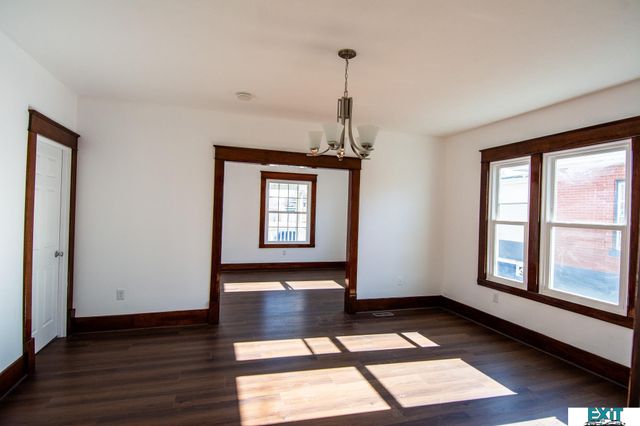 810 S 9th Street, Norfolk, NE 68701