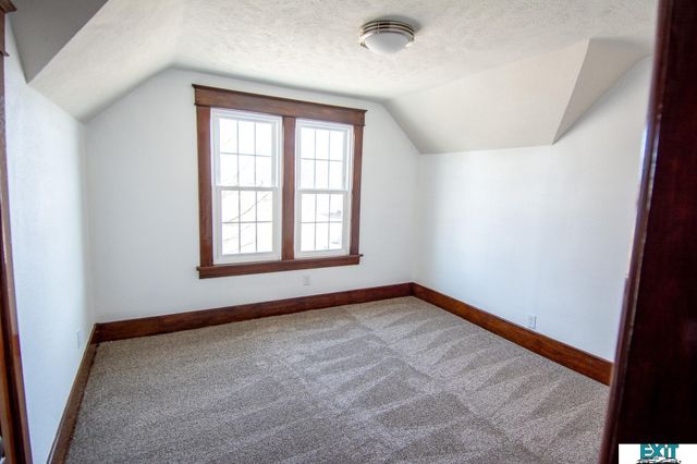 810 S 9th Street, Norfolk, NE 68701