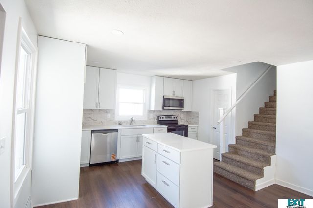 810 S 9th Street, Norfolk, NE 68701