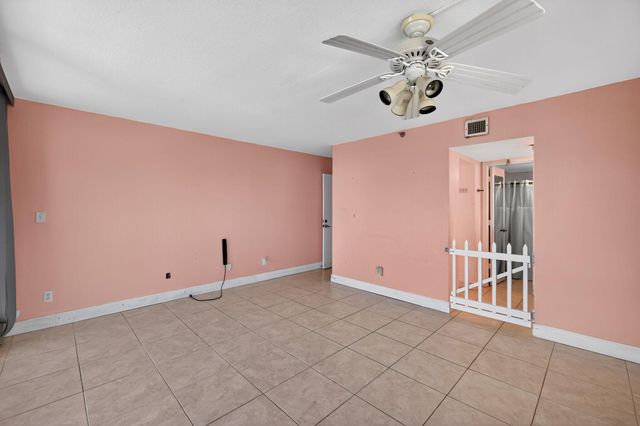355 S Ocean Drive F-405, Fort Pierce, FL 34949