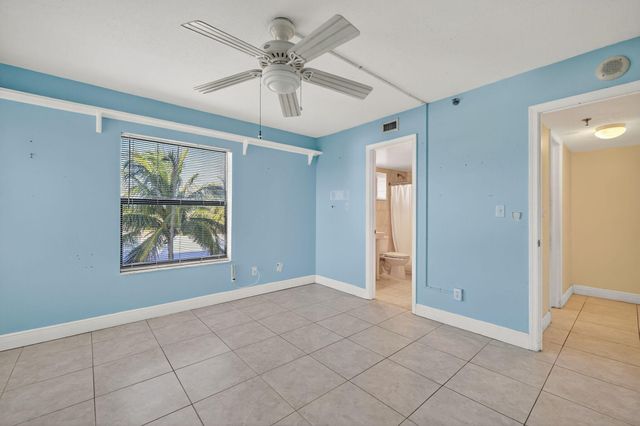 355 S Ocean Drive F-405, Fort Pierce, FL 34949