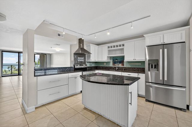 355 S Ocean Drive F-405, Fort Pierce, FL 34949