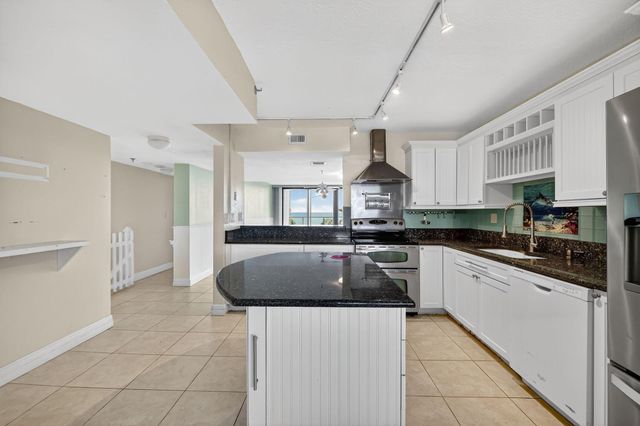 355 S Ocean Drive F-405, Fort Pierce, FL 34949