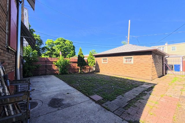 1755 N Meade Avenue, Chicago, IL 60639