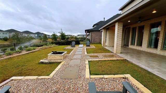 5603 Logan Ridge Lane, Fulshear, TX 77441