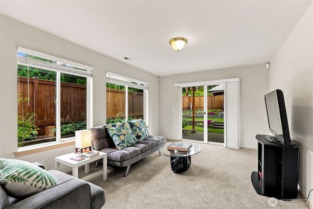 714 144th Street SW, Lynnwood, WA 98087