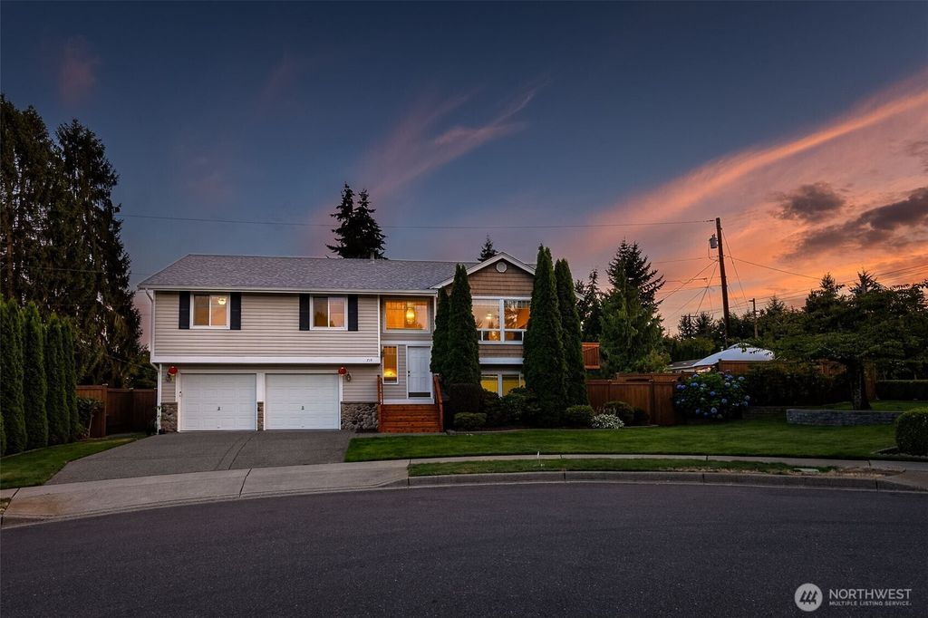 714 144th Street SW, Lynnwood, WA 98087