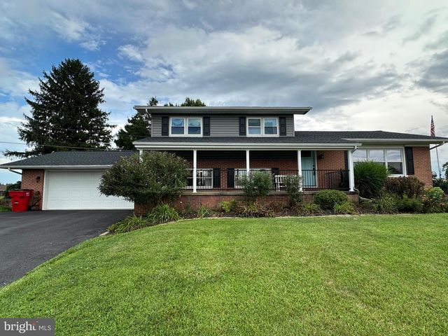 25 KENSINGTON DRIVE, Chambersburg, PA 17201