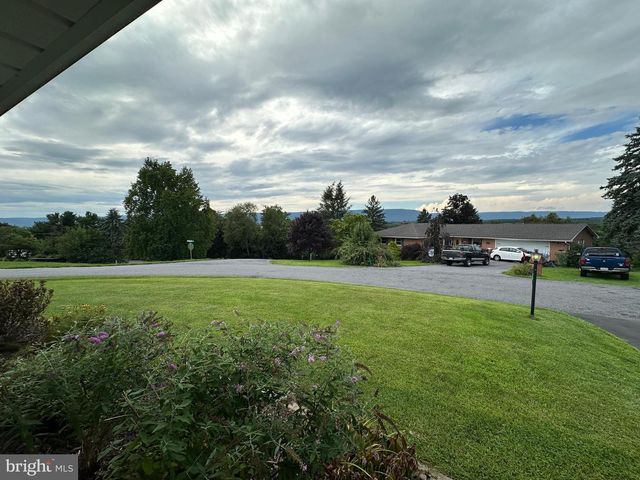 25 KENSINGTON DRIVE, Chambersburg, PA 17201