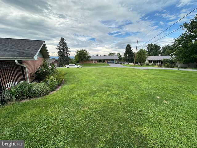 25 KENSINGTON DRIVE, Chambersburg, PA 17201