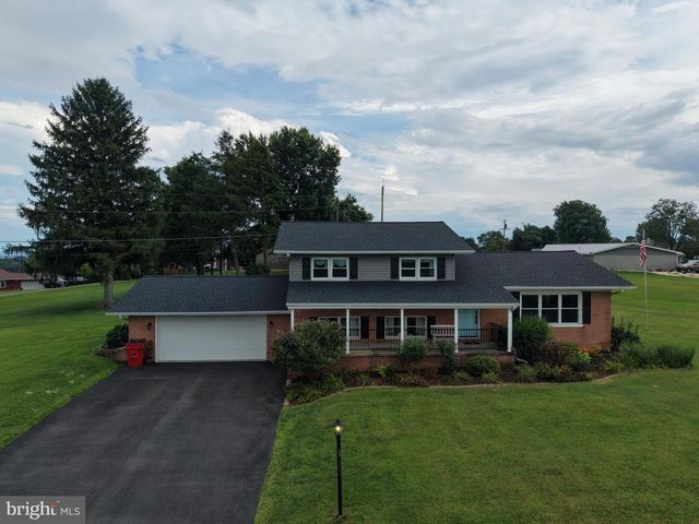 25 KENSINGTON DRIVE, Chambersburg, PA 17201