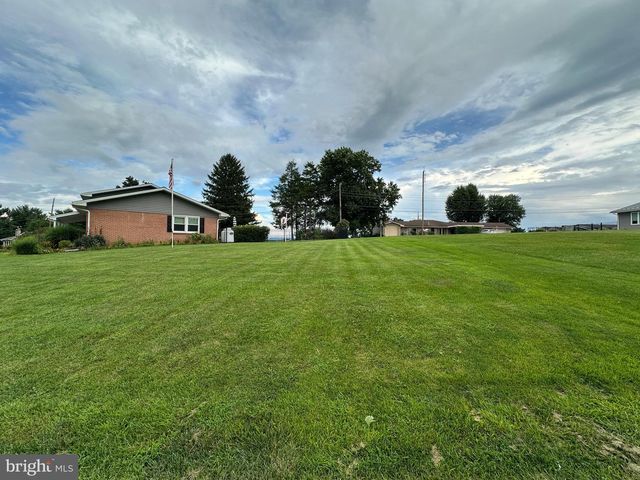 25 KENSINGTON DRIVE, Chambersburg, PA 17201