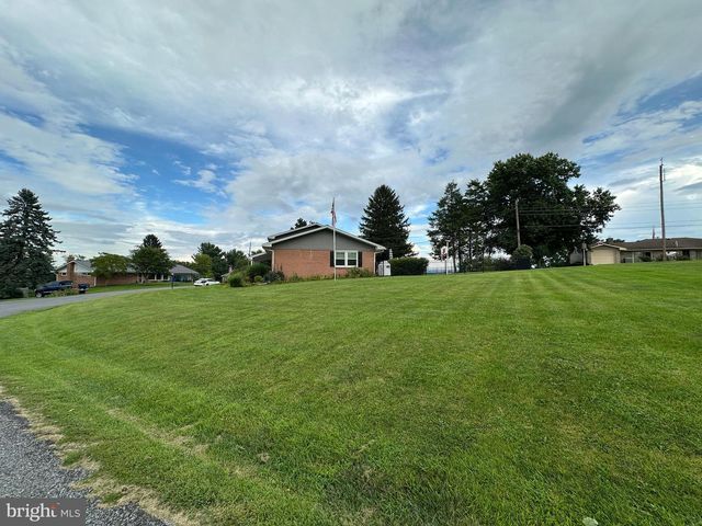 25 KENSINGTON DRIVE, Chambersburg, PA 17201