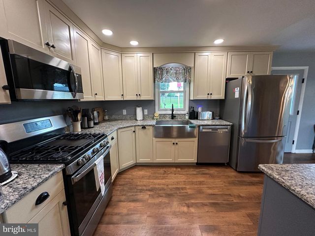 25 KENSINGTON DRIVE, Chambersburg, PA 17201