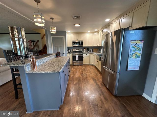 25 KENSINGTON DRIVE, Chambersburg, PA 17201