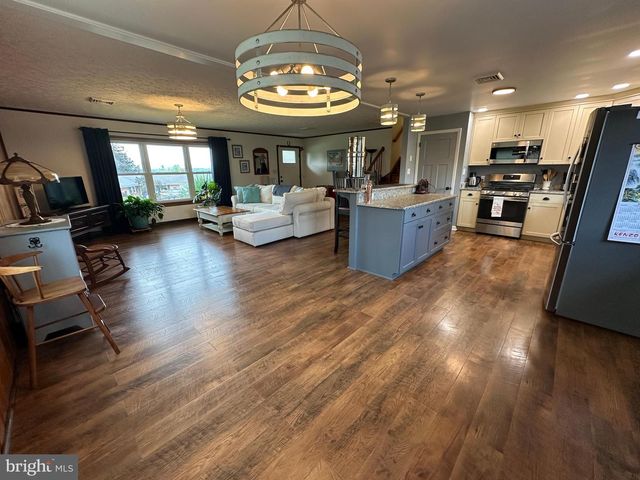 25 KENSINGTON DRIVE, Chambersburg, PA 17201