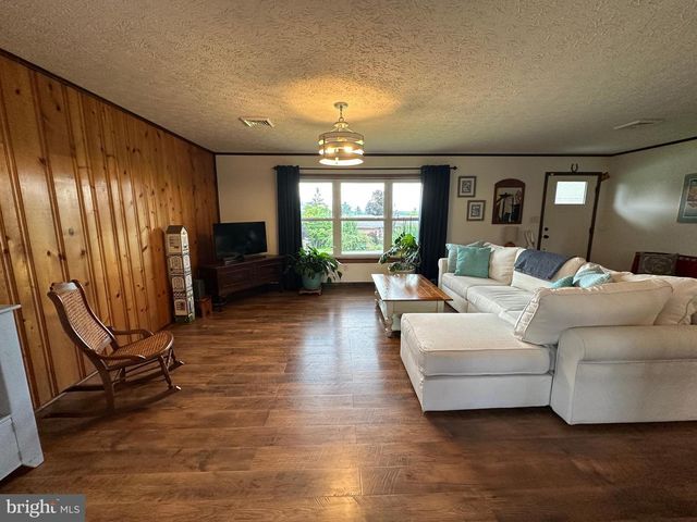 25 KENSINGTON DRIVE, Chambersburg, PA 17201