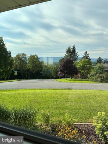 25 KENSINGTON DRIVE, Chambersburg, PA 17201