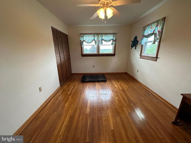 25 KENSINGTON DRIVE, Chambersburg, PA 17201
