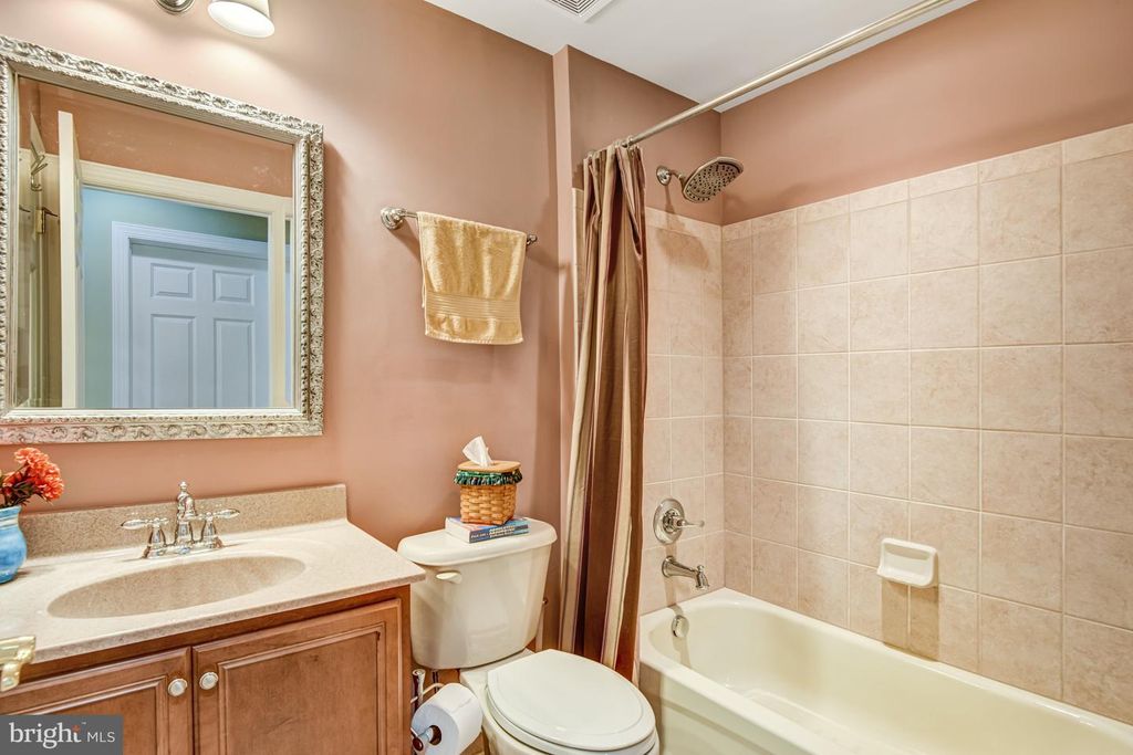 Image 23 of property listing at 5128 FALDO DR, Haymarket, VA 20169