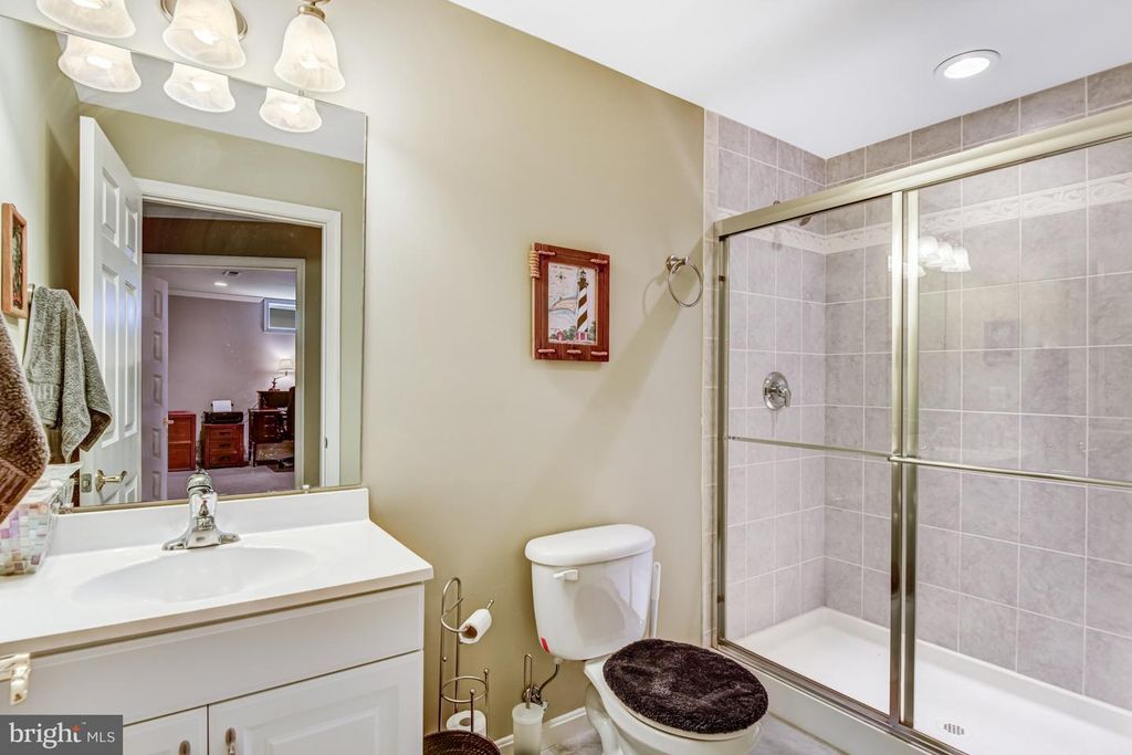 Image 38 of property listing at 5128 FALDO DR, Haymarket, VA 20169