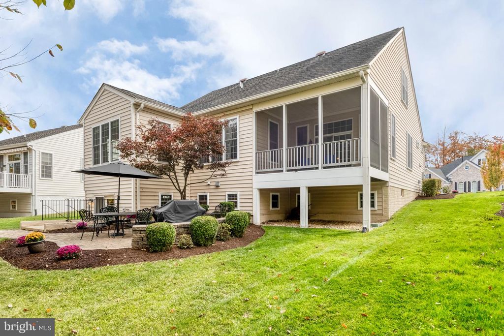 Image 39 of property listing at 5128 FALDO DR, Haymarket, VA 20169
