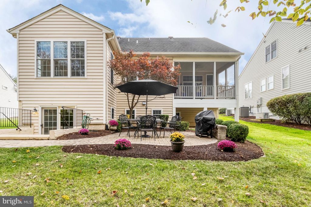 Image 40 of property listing at 5128 FALDO DR, Haymarket, VA 20169