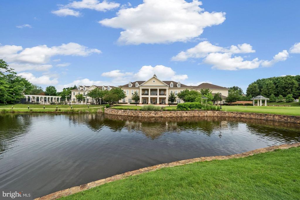 Image 46 of property listing at 5128 FALDO DR, Haymarket, VA 20169