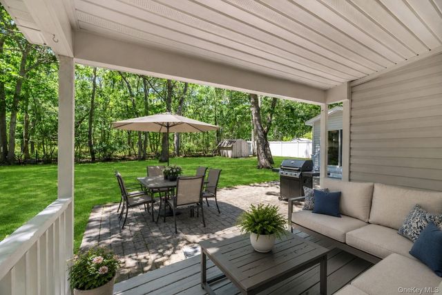 420 Sigsbee Road, Mattituck, NY 11952