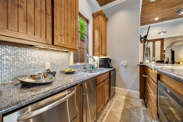 7215 Centenary Avenue, Dallas, TX 75225