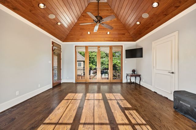7215 Centenary Avenue, Dallas, TX 75225