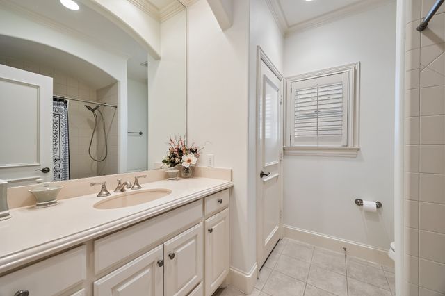 7215 Centenary Avenue, Dallas, TX 75225