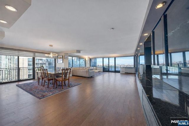 1500 Palisade Avenue 20A, Fort Lee, NJ 07024