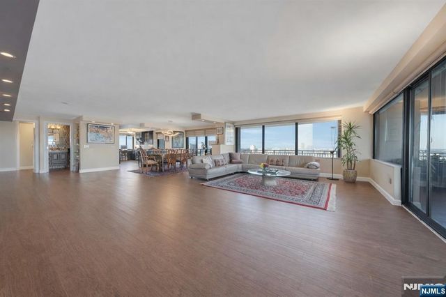 1500 Palisade Avenue 20A, Fort Lee, NJ 07024