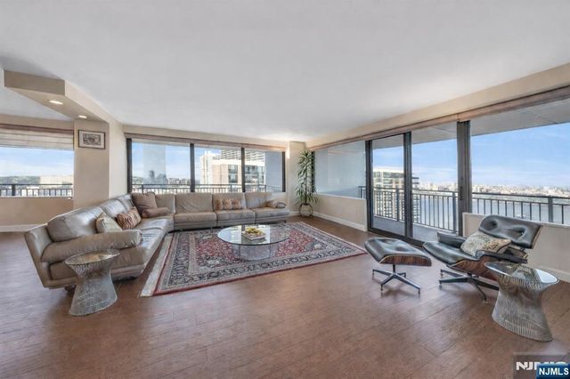 1500 Palisade Avenue 20A, Fort Lee, NJ 07024