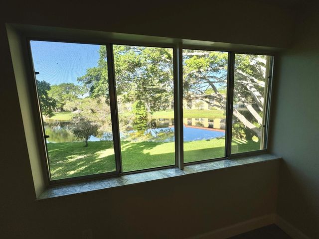 836 SW 9th St Circle 201, Boca Raton, FL 33486