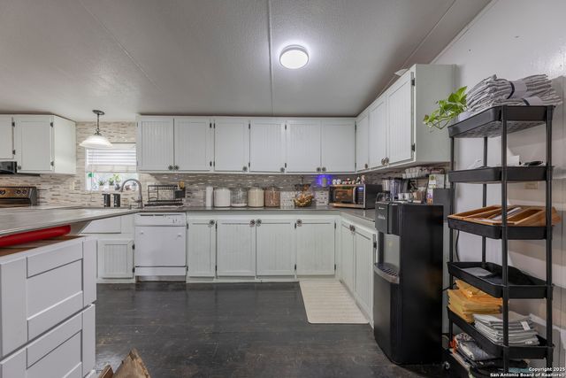 323 County Road 6842, Lytle, TX 78052