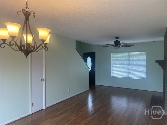 102 Stonebridge Lane, Savannah, GA 31410