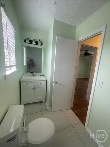 102 Stonebridge Lane, Savannah, GA 31410