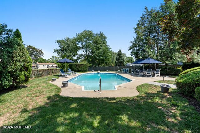 31 Circle Place, Lincroft, NJ 07738