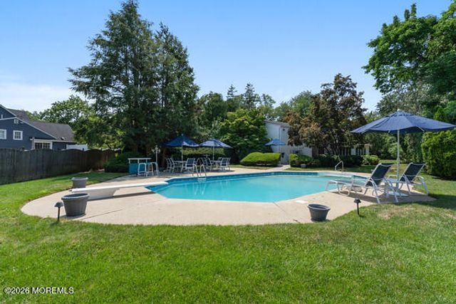 31 Circle Place, Lincroft, NJ 07738
