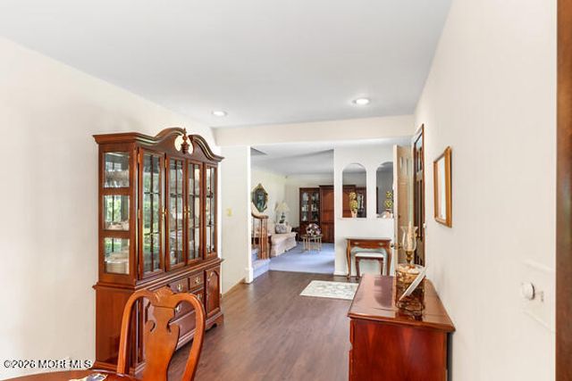 31 Circle Place, Lincroft, NJ 07738